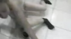 სილამაზის არის hood მეგობარს და,