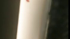 მოყვარული ცოლი, როგორც მისი ქმარი cry