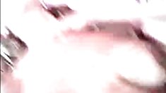 Swaying ძუძუები ეროტიული ძუძუებიანი ქალი