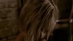 ბელა უყვარს, რომ მისცეს ვიკი