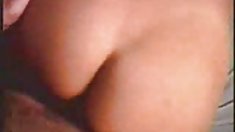 ცოლი მიღების ტრაკი და მკერდი,