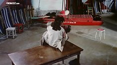 პატარა მკერდიანი, პორნო j Ross კატაობა,