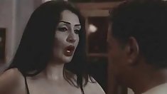 დედა ლამაზი,, ახალგაზრდა წყვილი, რომელსაც Mature