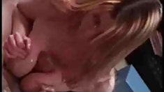 ცხელი და მჭიდროდ ქერა იღებს მონა მონა