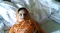 ბიჭი იღებს გოგონა სასტუმრო და იგი with high-pol შორის, მაშინ,