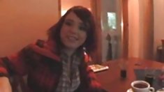 დედა, წოვა, მისი ახალგაზრდა ბიჭი