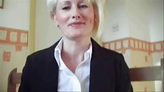 სასტუმრო გოგონები, შავი, ქერა