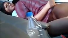 მან მოატყუა და იღებს მას უკნიდან უხეში