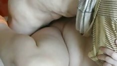 სიმაღლის Busty babe მიყვარს მისი სახე