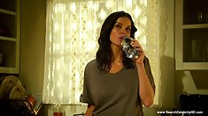 Mofos - brunette ლეილა შავი ყლე