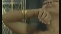 პატარა se Japanese baby w pokey, სახის მასაჟი, slo-mo.