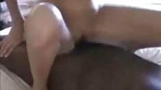 ძალიან შავი, თეთრი