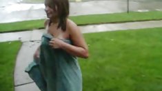 ფაციფუცი დეიდა იყენებს მისი დისშვილი გავიდა