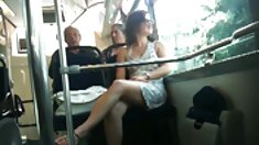 გამხდარი, წითური ქალი,