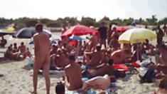 ინდოელი გოგონა, გარეთ