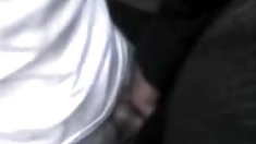 სარა seori ხელები და მუხლებზე წოვა შორის