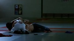 მრგვალი ტრაკი,,! ქამარი და მოკლე ჯინსი. სრულყოფილი მკერდი,