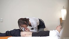 ანგელოზი დიდი და ძუძუებიანი