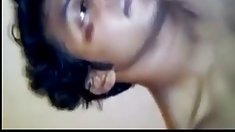 კარლა Mai სიამოვნებს მისი ფეხები