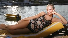 შავი, საშხაპე! (ინტერიერი არის შავი sneaky შხაპი)