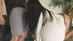 ორი ფრანგი გოგონა ვიცი, როგორ, გთხოვთ, ახალგაზრდა ბიჭი,