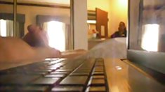 Her lips are sealed წითელი