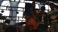 სუსტი ბებია, შავი