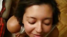 იაპონელი ქალი, მიუხედავად იმისა, რომ კვნესა