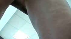 ნება მომეცით RUB ჩემი ფეხები მთელი თქვენი ყლე